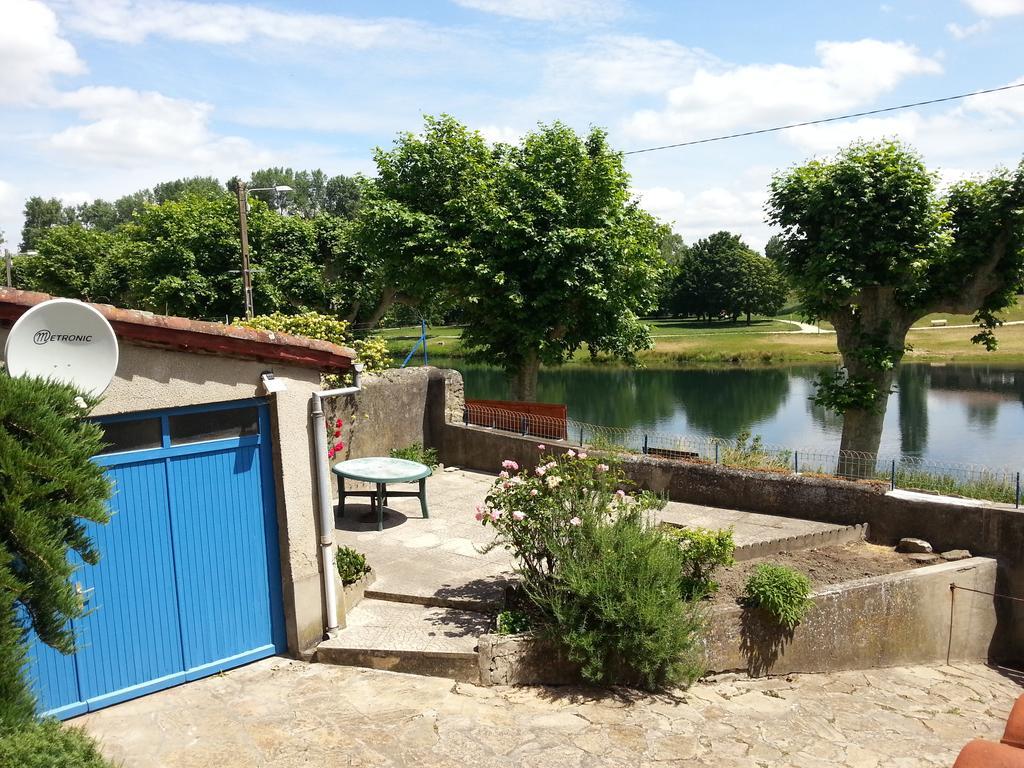 Le Gite Du Port Saint-Pierre-de-Boeuf Δωμάτιο φωτογραφία